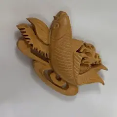 072701 柘植　つげ　黄楊　昇　鯉　滝登り　龍　昇龍　帯留め