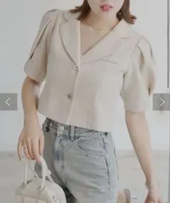 8/13までの出品 Chico パフスリーブショート丈ツイードジャケット