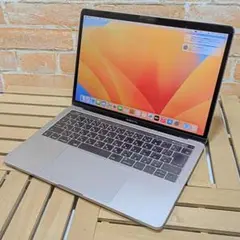 (2507)MacBook Pro i7 16GB 256GB １３インチ