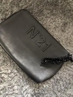 ヌメロ　大きめ！レザークラッチバッグ