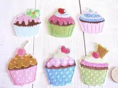 【即購入OK】カップケーキ　6枚セット　ワッペン　アイロンワッペン