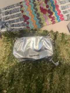 topologie ミニボトルサコッシュ　シルバー　Chrome