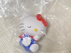 新品　ハローキティ　肩ズンFig