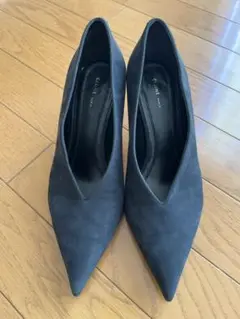 セリーヌ エッセンシャル Vネックパンプス ネイビー 36.5