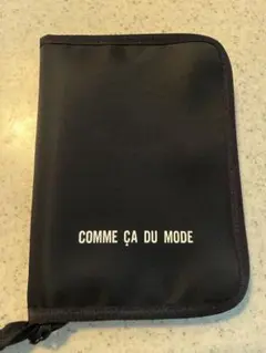 COMME CA DU MODE ブラックポーチ A5サイズ