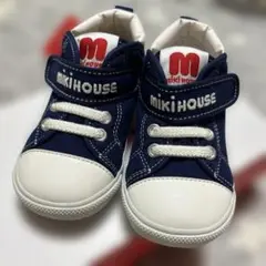 Item thumbnail for item 5aeeeb9a-06c5-44ed-871f-c4549c99239b