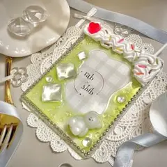 Item thumbnail for item aed3d985-6053-4294-954a-84d86df78604