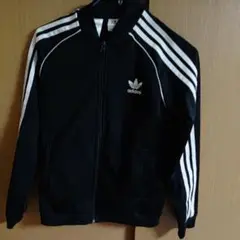 adidas オリジナル　ブラック ジャージ 150