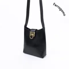 Salvatore Ferragamo フェラガモ ガンチーニ ショルダーバッグ