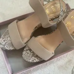 パイソン柄サンダル
