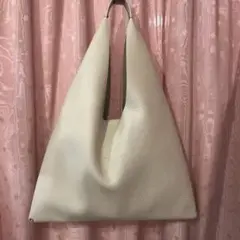 未使用arronトライアングルレザーショルダーバッグ