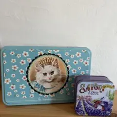 ラ・トリニテーヌ　猫のデザイン空き缶