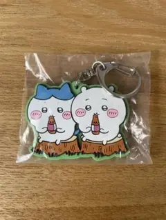 ちいかわ　ラバーキーホルダー　ちいかわと ハチワレ