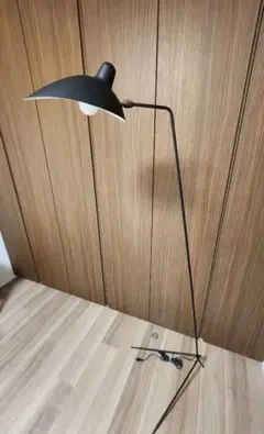 IDEE LAMPADAIRE 1 LUMIERE Serge Mouille