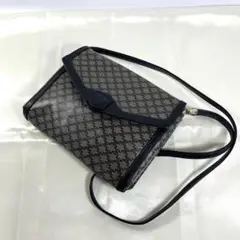 Celine セリーヌ 黒マカダム トリオンフ ショルダーバッグ