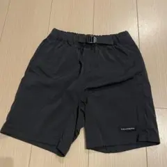 130センチ　ハーフパンツ　黒　無地　キッズ　シンプル　ブラック　半ズボン