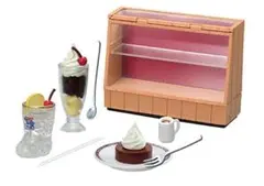 リーメント　コメダ珈琲店　第2弾　4.何を食べるか迷っちゃうなぁ