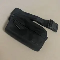 Incase side bag インケース サイドバッグ　ウエストポーチ