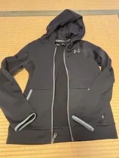 Under Armour フード付きジャケット ブラック