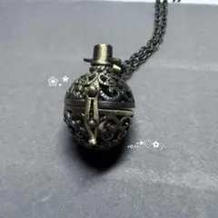 金属製入れ物つき　ペンダントネックレス