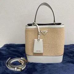 PRADA ストローバッグ