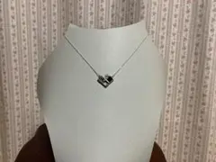 ステンドグラスのペンダント