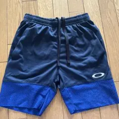 Oakley パンツ 黒と青