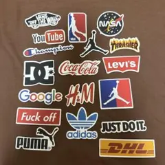 ブランドロゴとキャラクターのステッカーセット