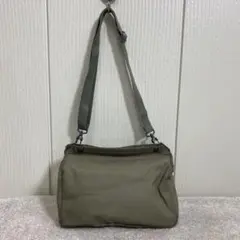 Item thumbnail for item 07176852-2ba4-4159-bb14-076211441b2a