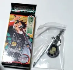 鬼滅の刃　コレクションチャームビッグ　胡蝶しのぶ　新品未開封　ジャンプショップ
