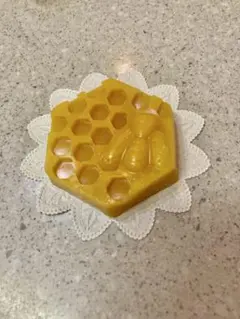 日本ミツバチ　蜜蝋みつろう