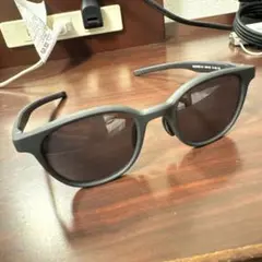 Eyevol MILBURN ブラックサングラス 51-23-142