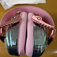トレンディなピンクの耳あて・イヤーマフ