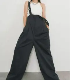 美品　HANNE サスペンダートラウザー　サロペット　ネイビー