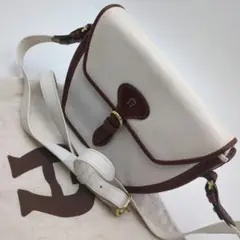 ★アイグナー AIGNER ショルダー バッグ ロゴ金具 ホワイト 白 レザー