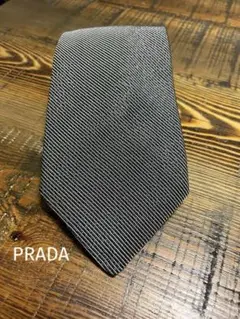 PRADA ブラック・シルバー