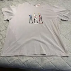 ユニクロＴシャツ　ウルトラマン ４ＸＬ 色グレー