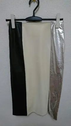タイトスカート