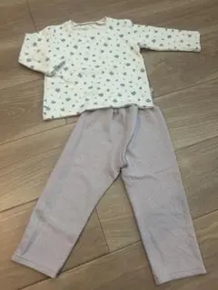西松屋　長袖　花柄コットン　パジャマ　95cm