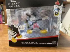 MEDICOM TOY - VCD THROW MICKEY NORMAL Ver. ミッキー バンクシー Throw Mickey VCD Original Version – TOYQUBE.COM