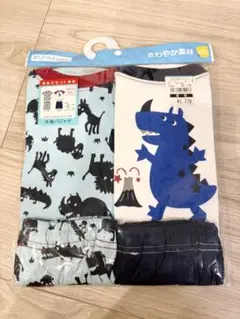 【新品未使用】夏用　パジャマ　2セット　男の子　恐竜柄　5分丈　半袖　半ズボン