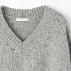 galerie vie ファインウールVネックプルオーバー