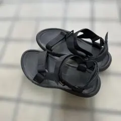 Teva ブラック スポーツサンダル