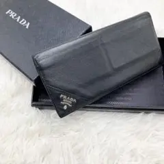 美品✨プラダ 二つ折り長財布 サフィアーノレザー 三角ロゴ メタルロゴ 黒