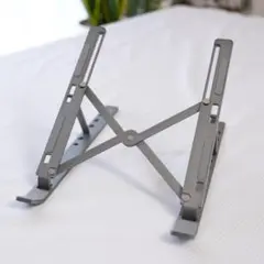 【美品】ノートパソコンスタンド 折りたたみ式 アルミ合金製 6段階調整 薄型