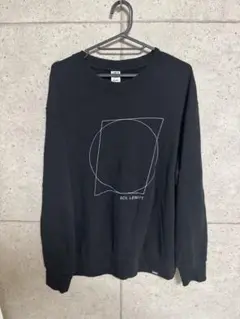 ユニクロ　MOMA スウェット　トレーナー