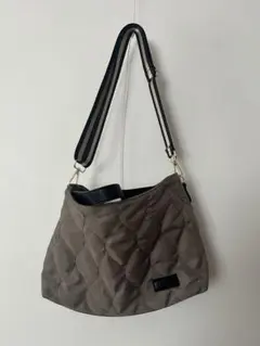 リズデイズ　LIZDAYS キルティング　ショルダーバッグ