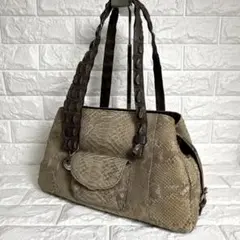 Item thumbnail for item dbd9fc7c-9ea1-42a3-ad43-14404a7419ea
