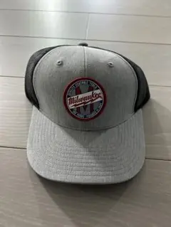 Milwaukee 限定版 キャップ グレー