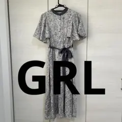 花柄フレアワンピース グレー
